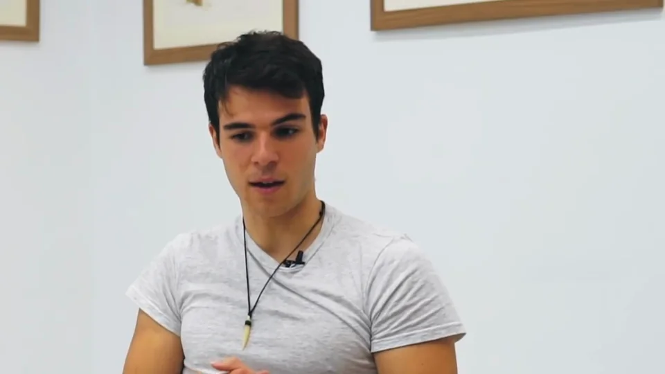 Alecmolon durante la conversación.