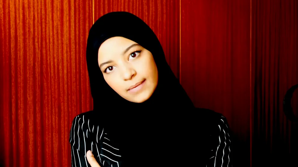 Hajar Brown durante su entrevista con smdani