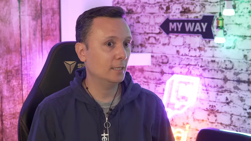 Daniel Pajuelo durante la conversación con Ibai Llanos