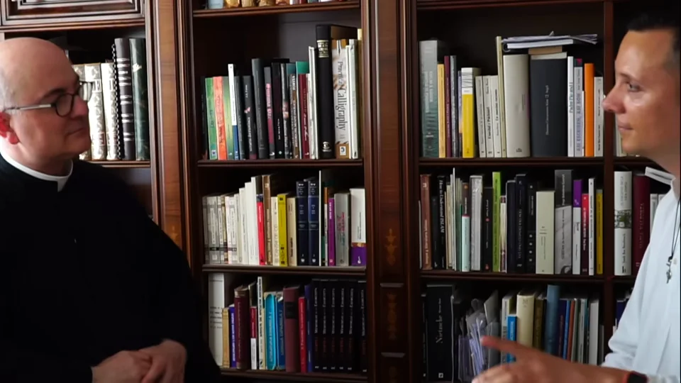 José Antonio Fortea y Daniel Pajuelo durante la conversación.