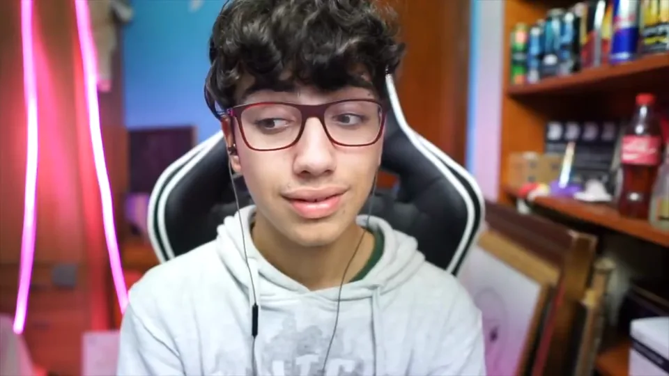 Leoreo durante la conversación.