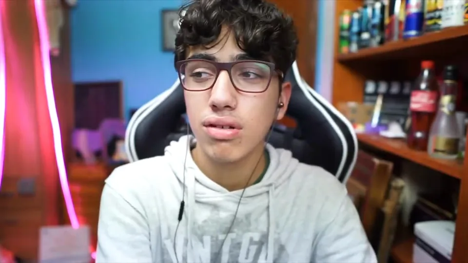 Leoreo durante la conversación.