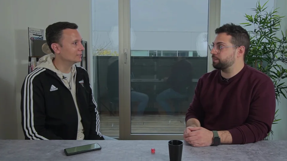 Nate Gentile y Daniel Pajuelo durante la conversación.
