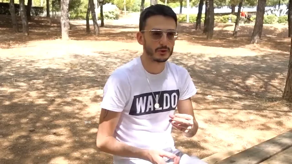 RickyEdit durante la conversación.