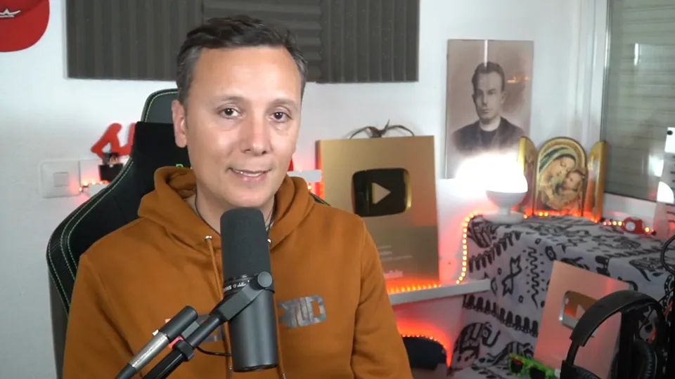 Daniel Pajuelo en el episodio T1E06 de Diálogo Fe y Ciencia