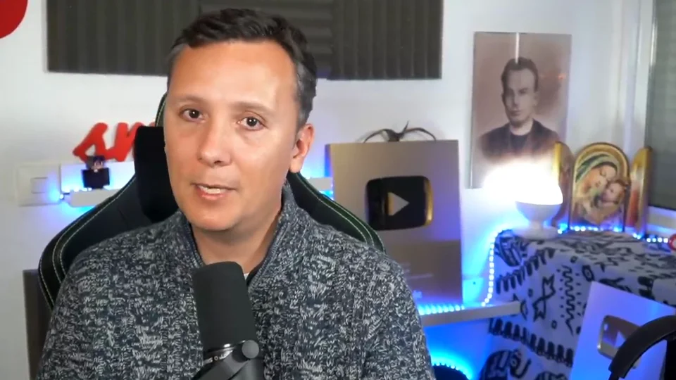 Daniel Pajuelo en el episodio T1E04 de Diálogo Fe y Ciencia