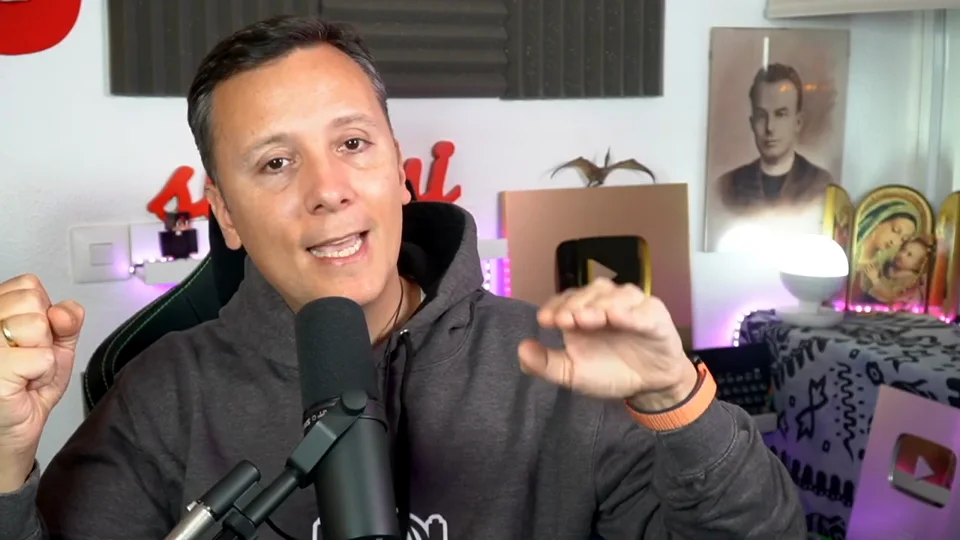 Daniel Pajuelo en el episodio T1E03 de Diálogo Fe y Ciencia