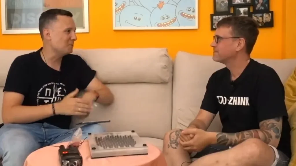 Tiparraco y Daniel Pajuelo durante la conversación.