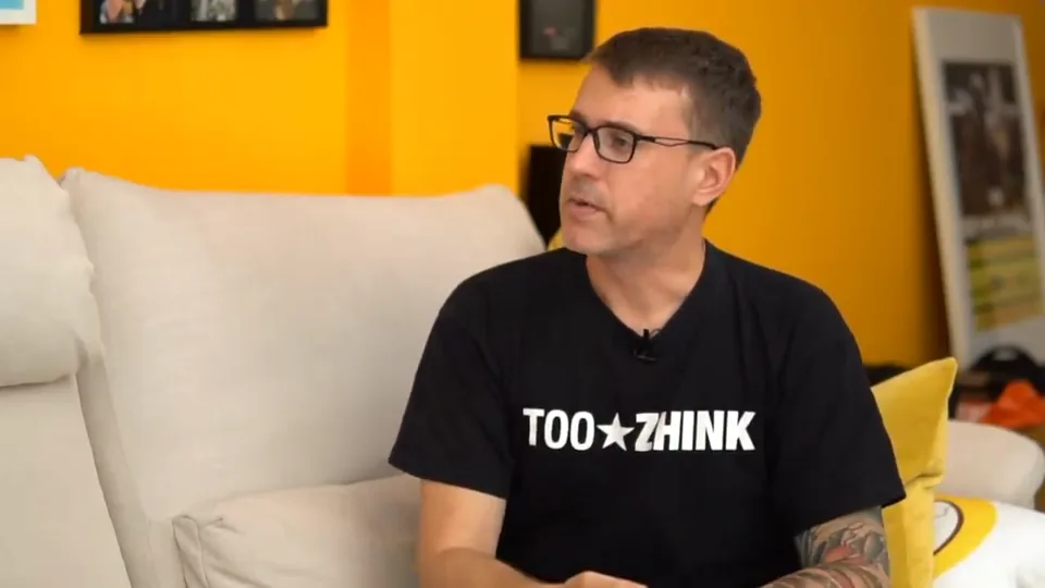 Tiparraco durante la conversación.